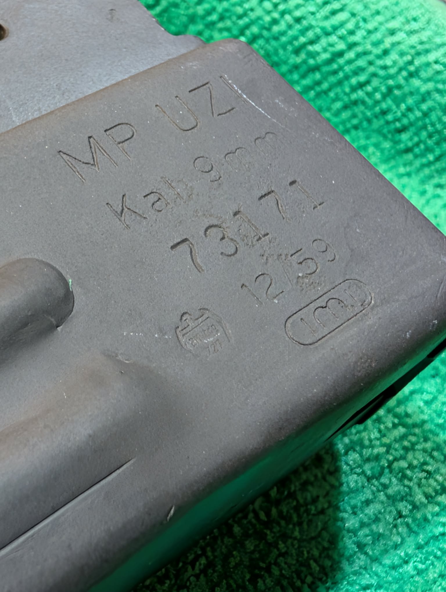Uzi — markings detail